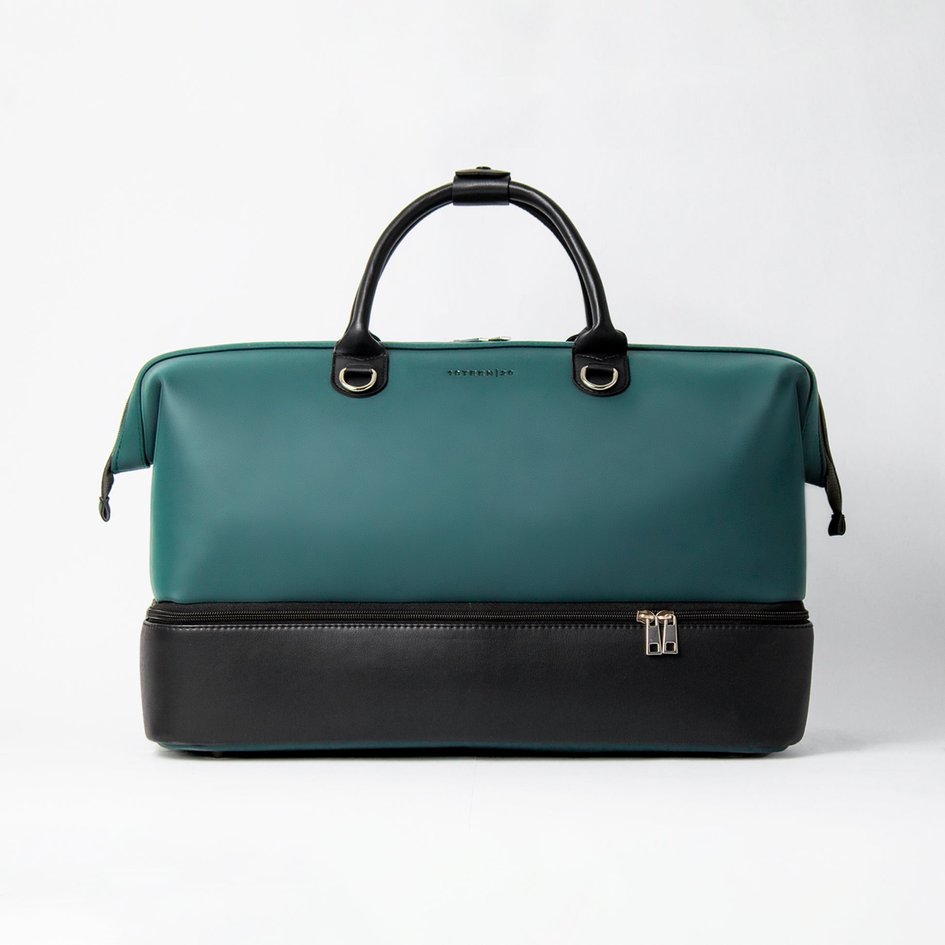Verdant vegan leather duffel bag – front view